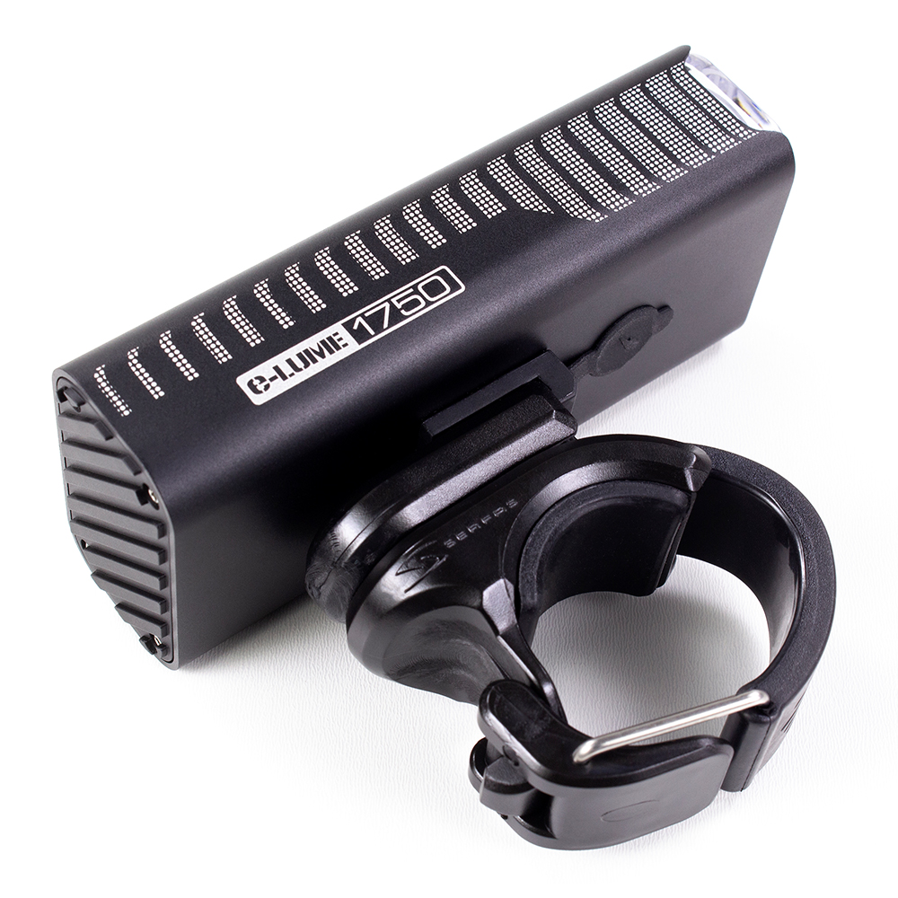 2021_E-LUME_1750_REAR-RIGHT-THREE-QTR_1000x1000_WEB 2021_E-LUME_1750_REAR-RIGHT-THREE-QTR_1000x1000_WEB